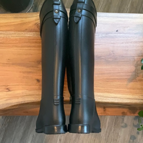 Burberry rain boots - Picture 4 of 4